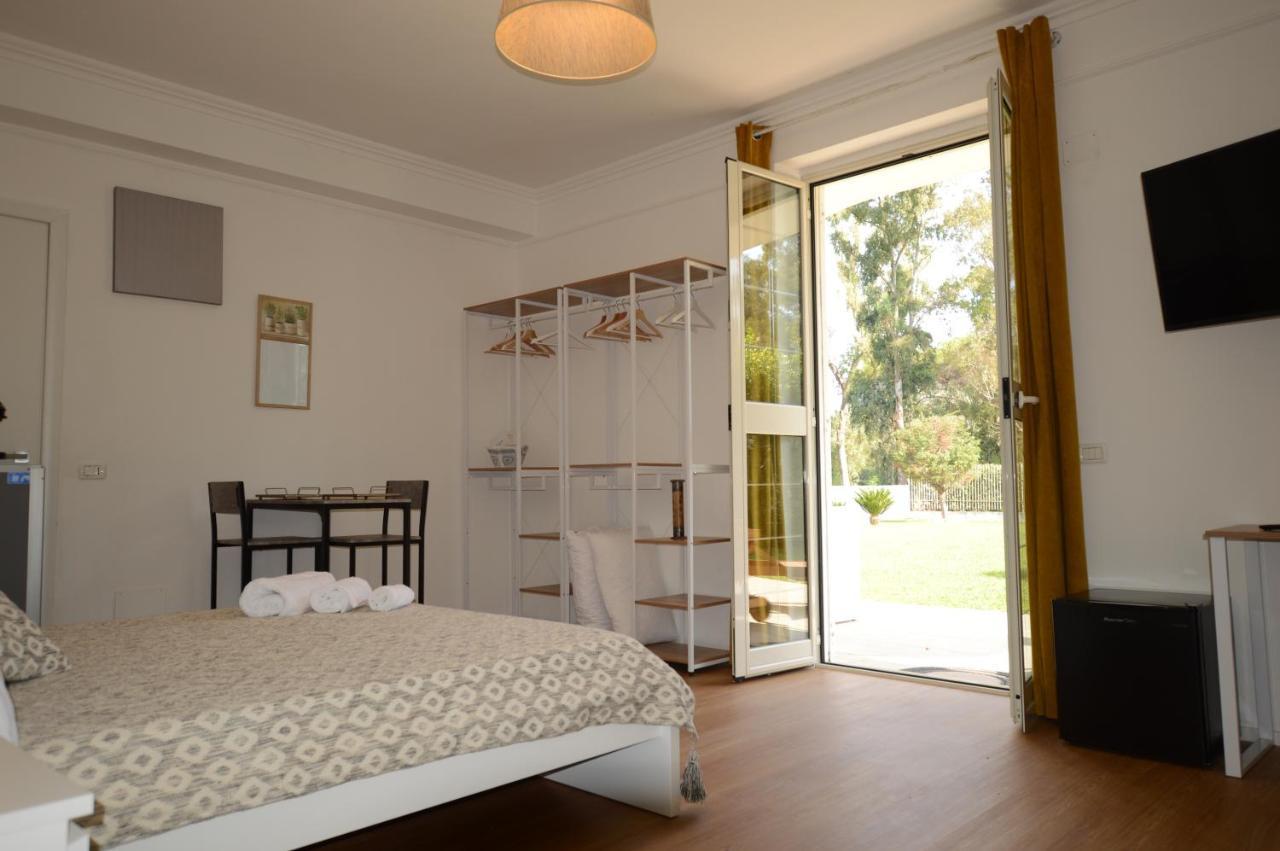 Deluxe Room (2 Adults + 1 Child)