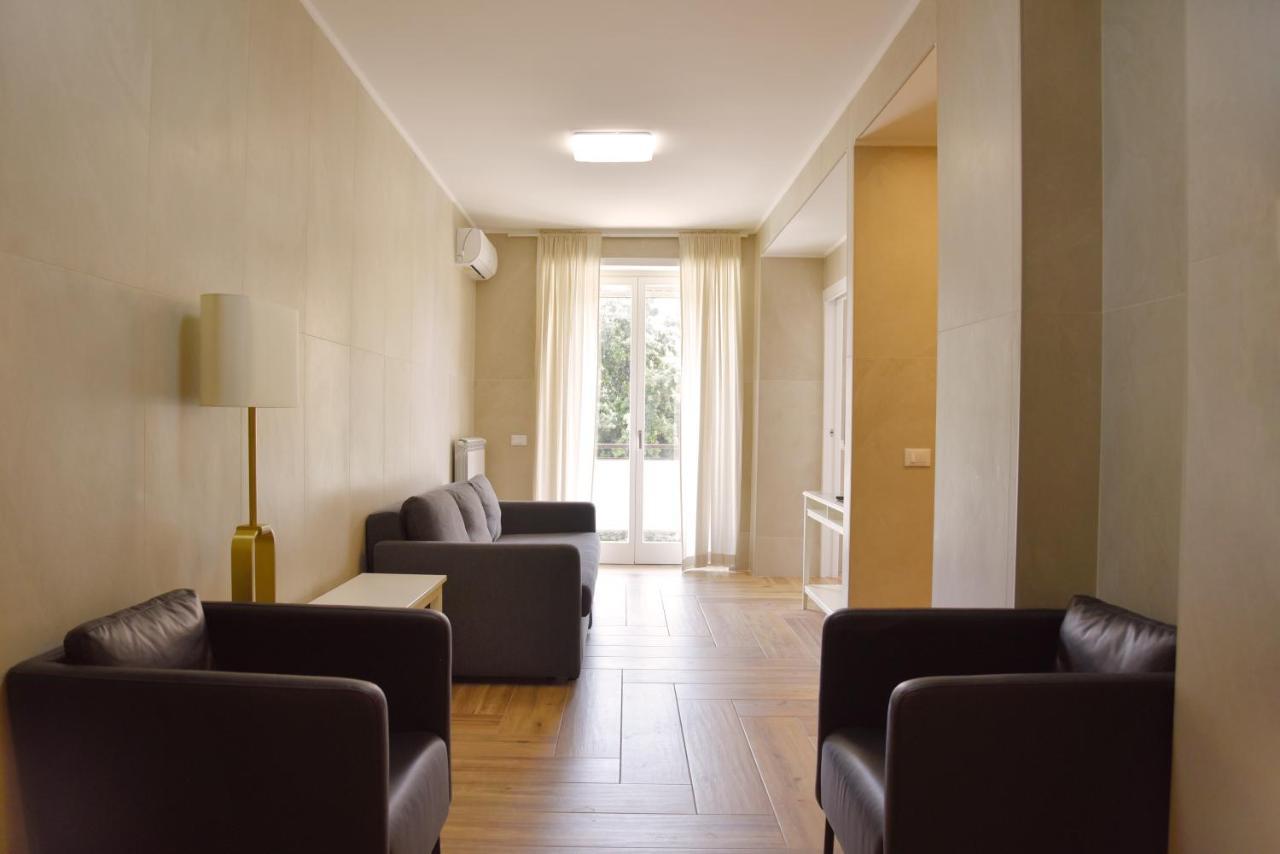 One-Bedroom Apartment with Balcony