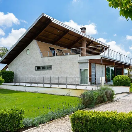Casale Delle Ronde B&B-3